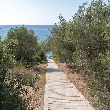 Apartamento Two-bedroom Karbuni With Sea View 09