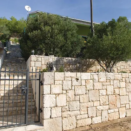 Two-bedroom Karbuni With Sea View 09 * Prizba