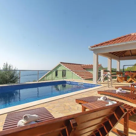 Apartamento Two-bedroom Karbuni With Sea View 09 Prizba