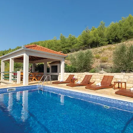 Two-bedroom Karbuni With Sea View 09 Apartamento