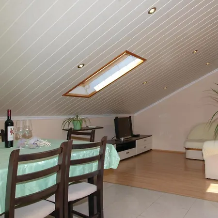 Two-bedroom Karbuni With Sea View 09